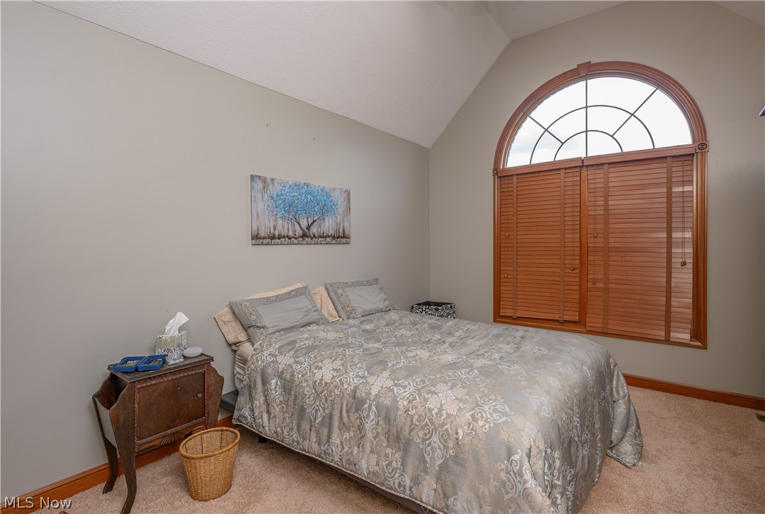 827 Mesa Verde Drive Barberton OH 44203
