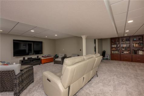 827 Mesa Verde Drive Barberton OH 44203
