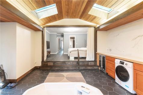 26314 N Woodland Road Beachwood OH 44122