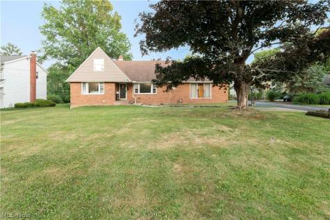 26314 N Woodland Road Beachwood OH 44122