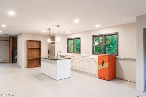 26314 N Woodland Road Beachwood OH 44122