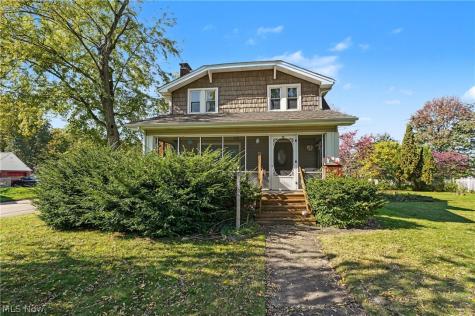 32 Hawk Avenue Akron OH 44312