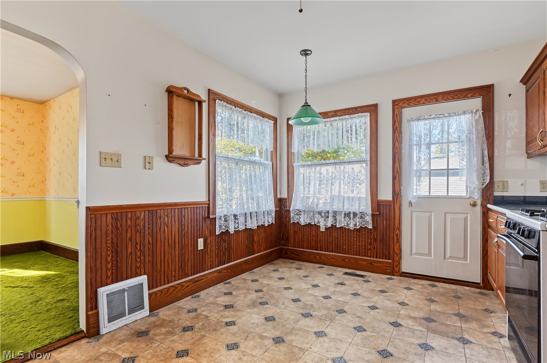32 Hawk Avenue Akron OH 44312