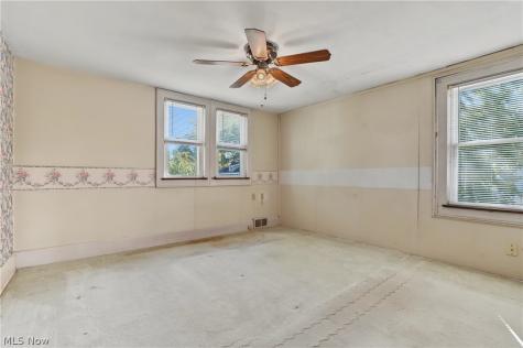 32 Hawk Avenue Akron OH 44312