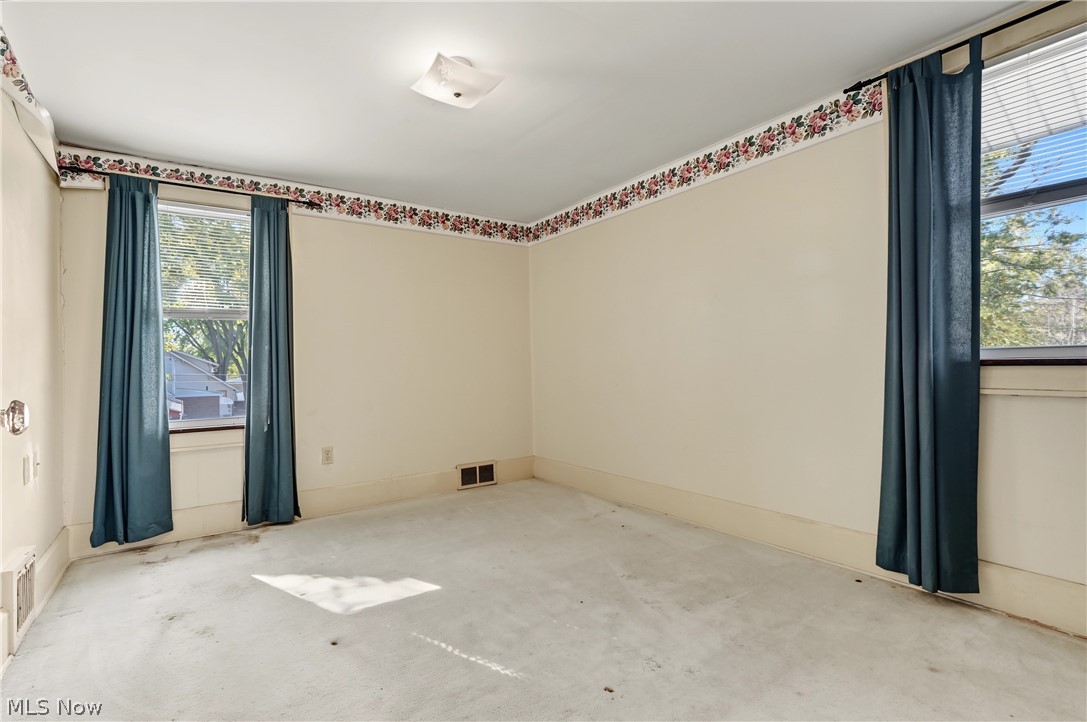 32 Hawk Avenue Akron OH 44312