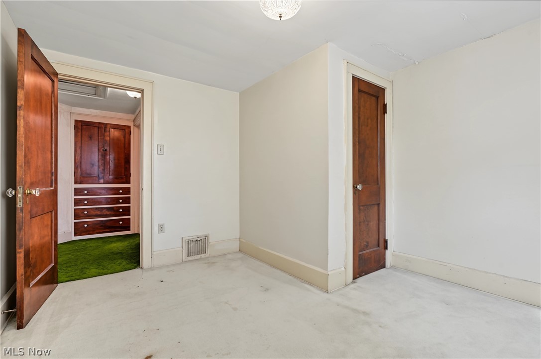 32 Hawk Avenue Akron OH 44312