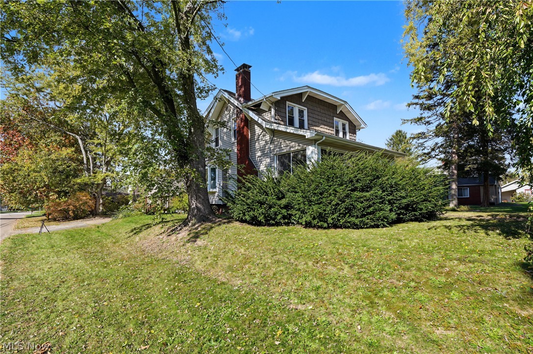 32 Hawk Avenue Akron OH 44312