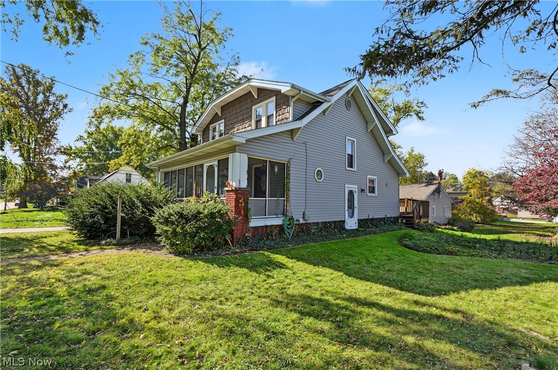 32 Hawk Avenue Akron OH 44312