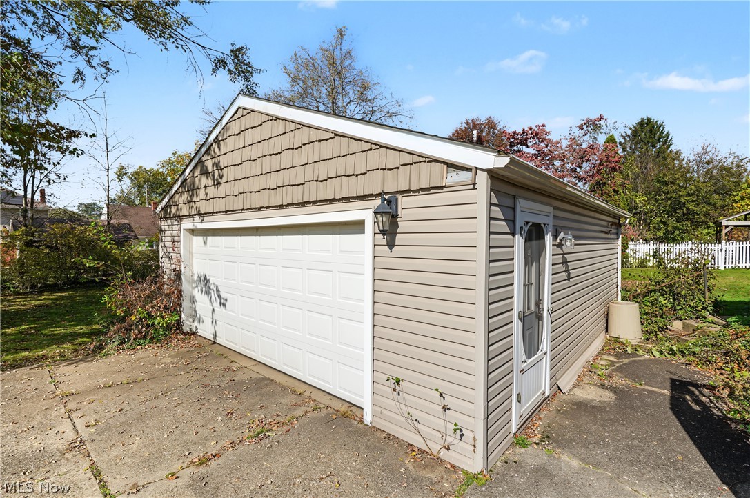 32 Hawk Avenue Akron OH 44312