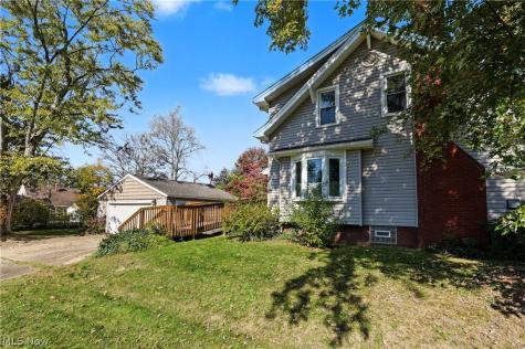 32 Hawk Avenue Akron OH 44312