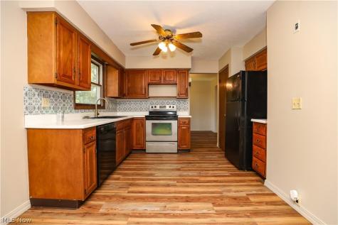 1164 Hartville Road Atwater OH 44201