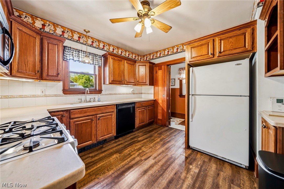 19571 Monterey Avenue Euclid OH 44119