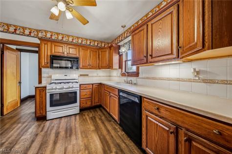 19571 Monterey Avenue Euclid OH 44119