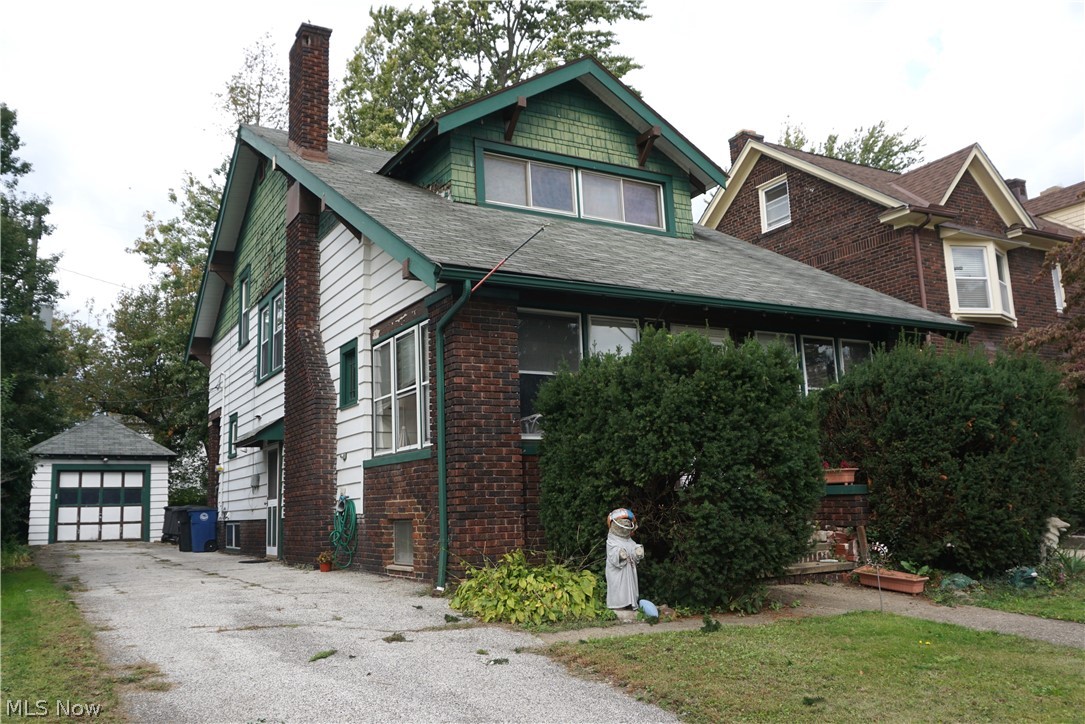 268 E 151 Street Cleveland OH 44110