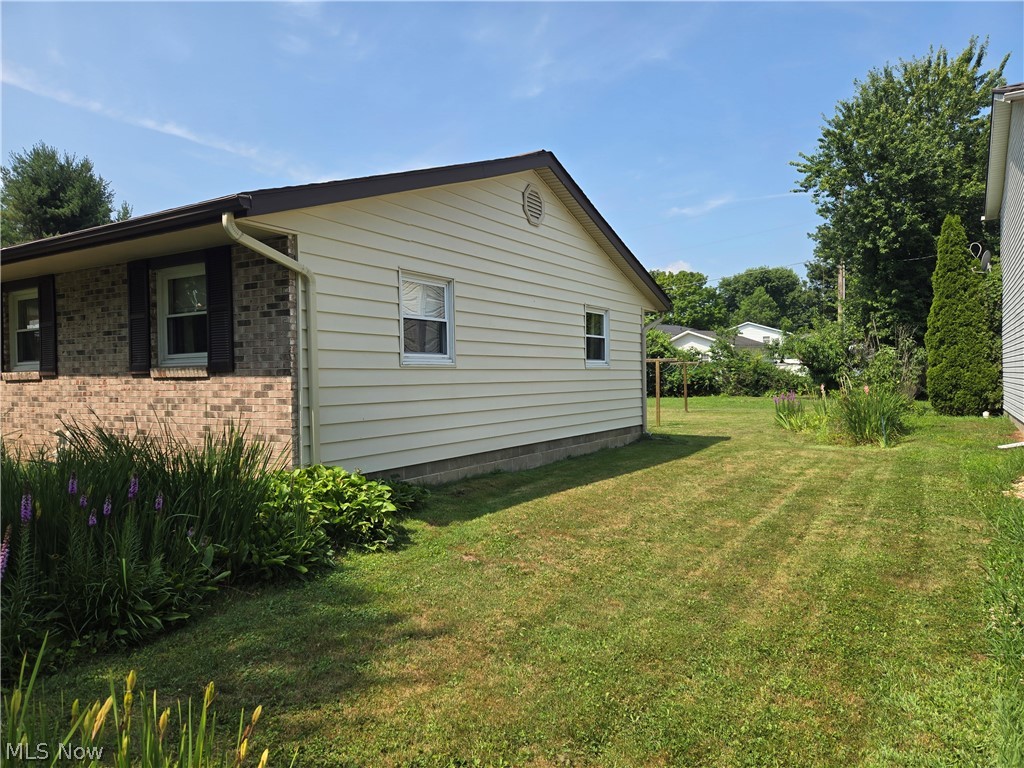 6065 Rollins Drive Nashport OH 43830