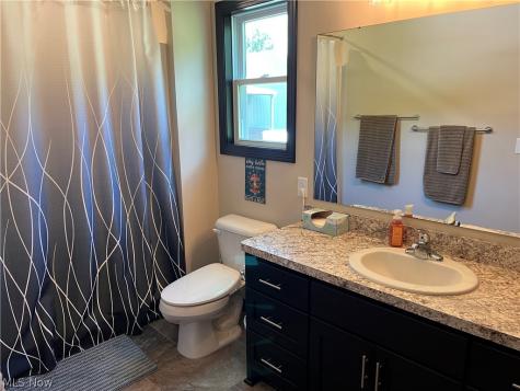 9175 Wohlgamuth Road West Salem OH 44287