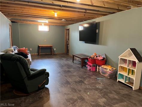 9175 Wohlgamuth Road West Salem OH 44287