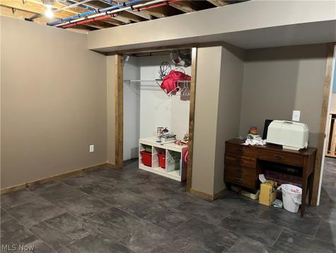 9175 Wohlgamuth Road West Salem OH 44287