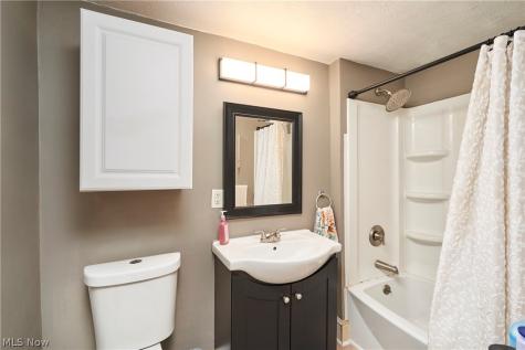461 Newell Avenue Akron OH 44305