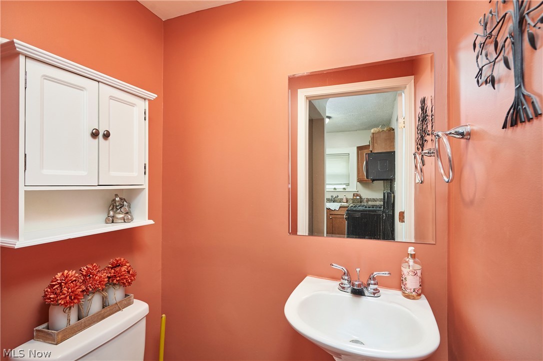 461 Newell Avenue Akron OH 44305