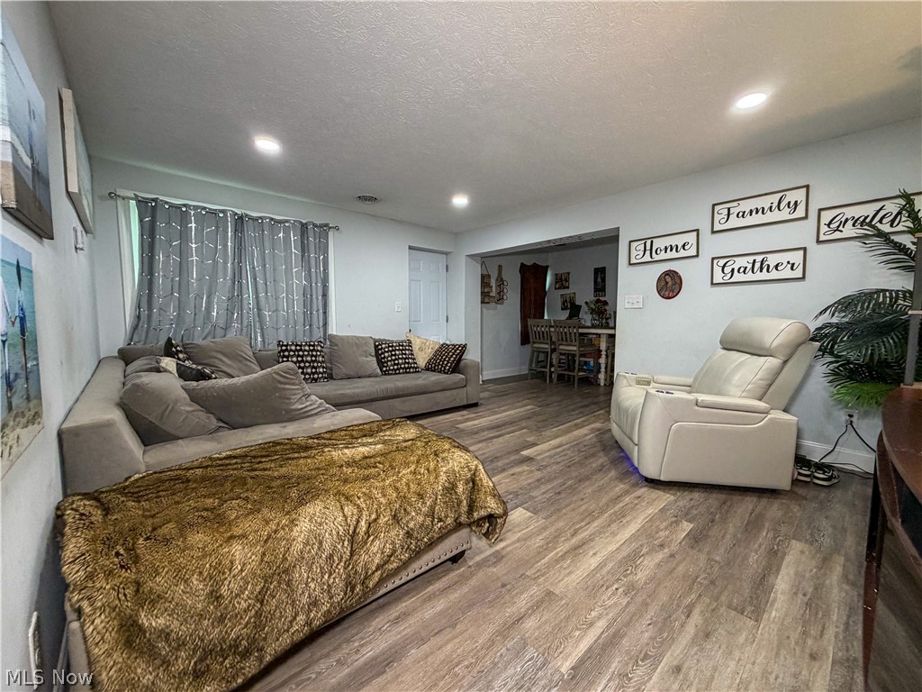 4615 Harrison Avenue NW Canton OH 44709