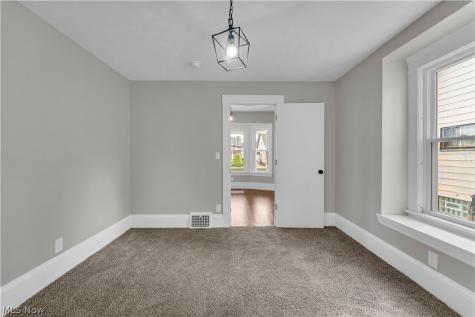 4411 Gamma Avenue Newburgh Heights OH 44105