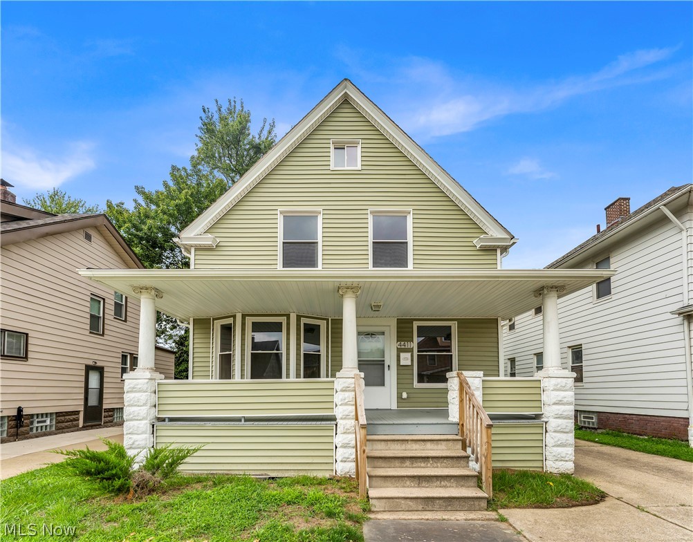 4411 Gamma Avenue Newburgh Heights OH 44105