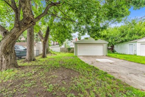 4411 Gamma Avenue Newburgh Heights OH 44105