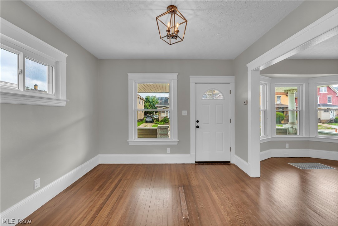 4411 Gamma Avenue Newburgh Heights OH 44105