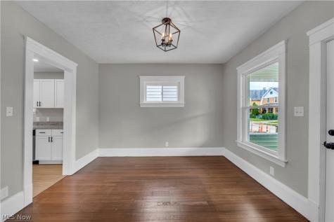 4411 Gamma Avenue Newburgh Heights OH 44105