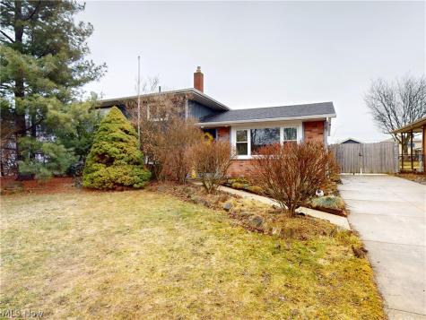 14801 Larkfield Drive Brook Park OH 44142