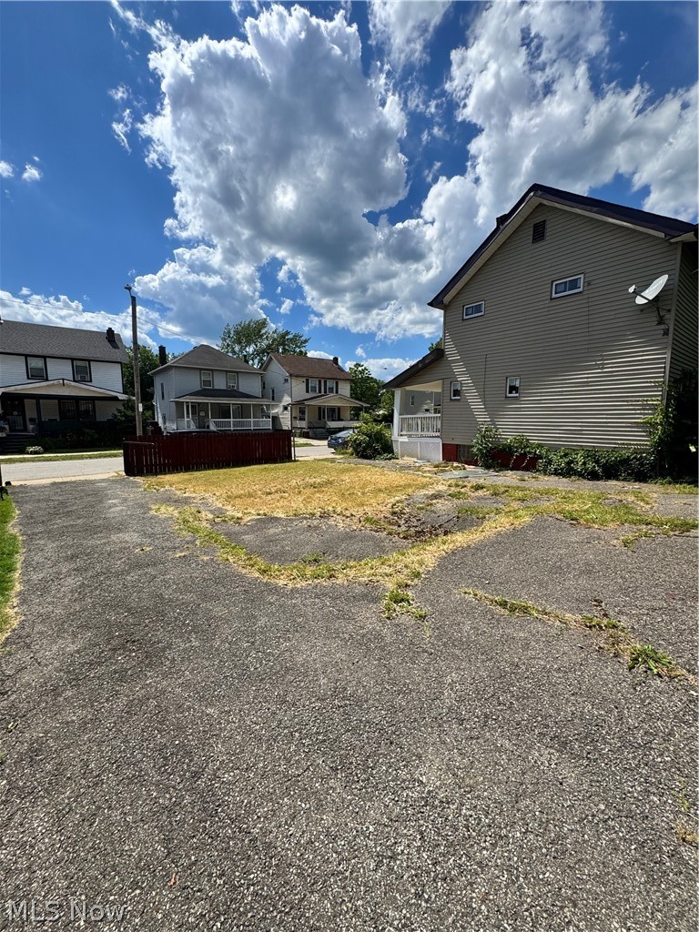 1177 E 147th Street Cleveland OH 44110