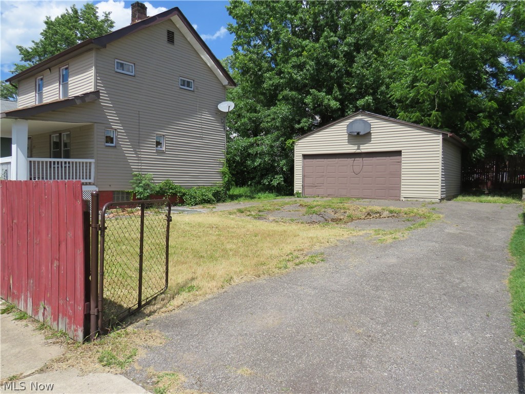 1177 E 147th Street Cleveland OH 44110