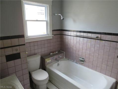 1177 E 147th Street Cleveland OH 44110