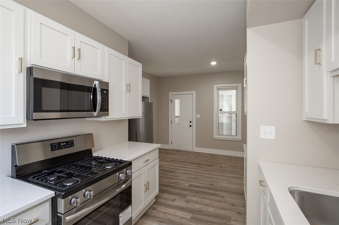 1521 Newman Avenue Lakewood OH 44107
