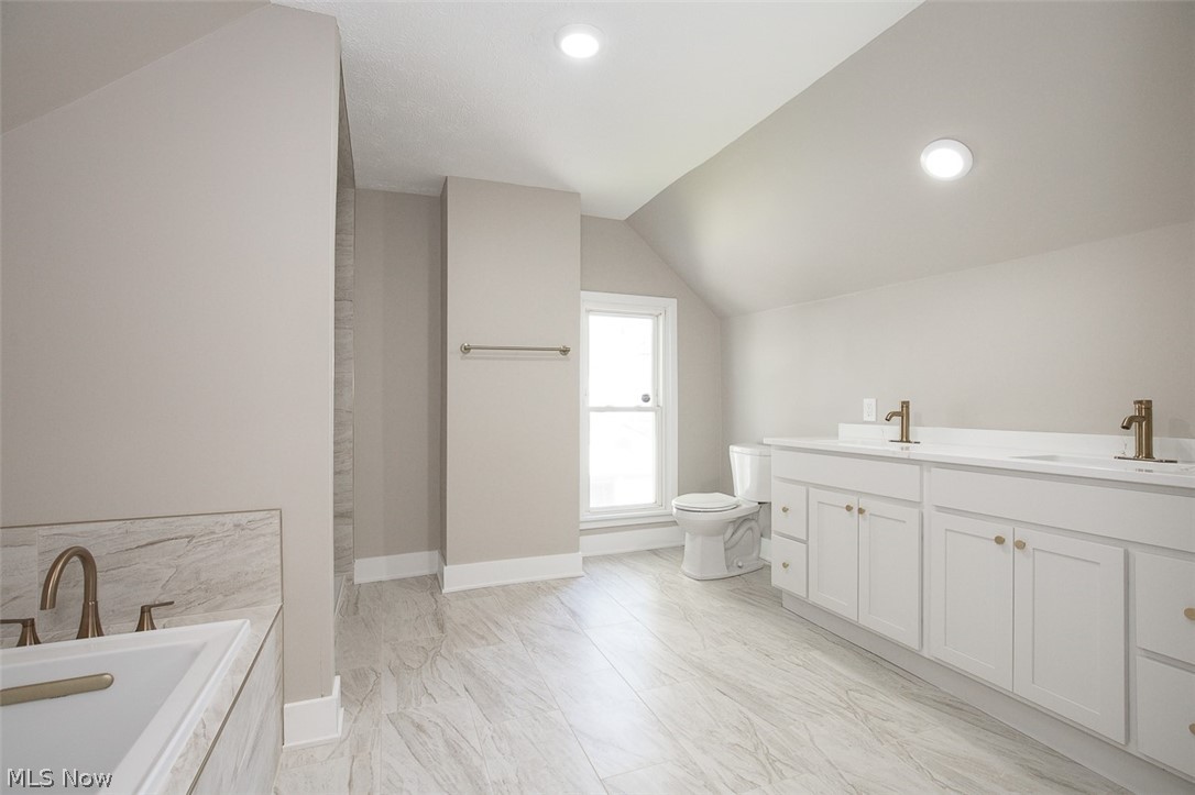 1521 Newman Avenue Lakewood OH 44107