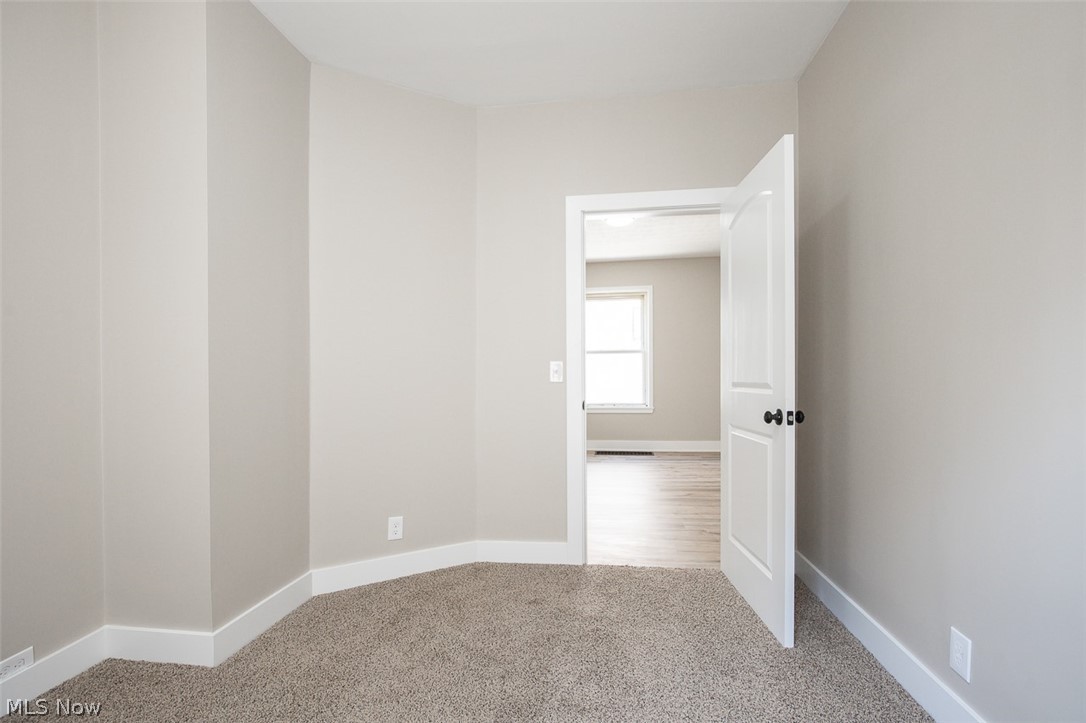 1521 Newman Avenue Lakewood OH 44107