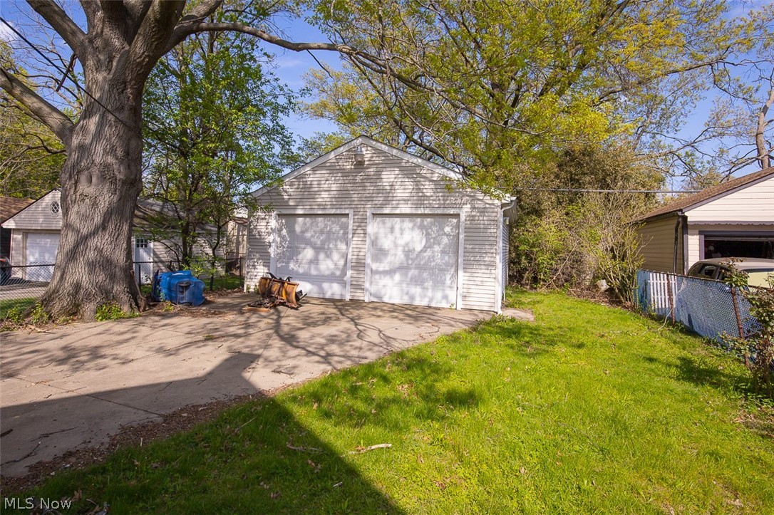 1521 Newman Avenue Lakewood OH 44107