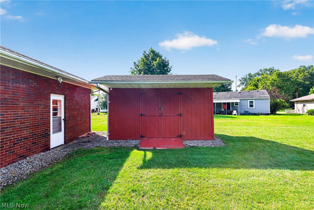 129 Evans Avenue Austintown OH 44515