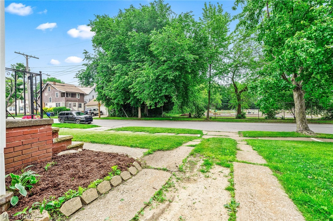 1905 Tampa Avenue Cleveland OH 44109