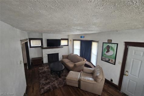 15301 Parkgrove Avenue Cleveland OH 44110