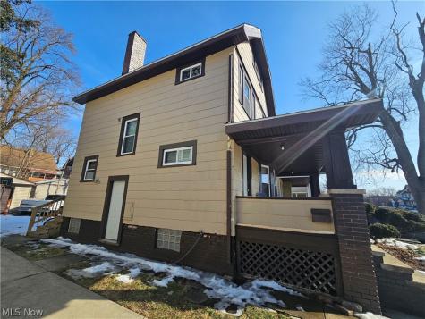 15301 Parkgrove Avenue Cleveland OH 44110