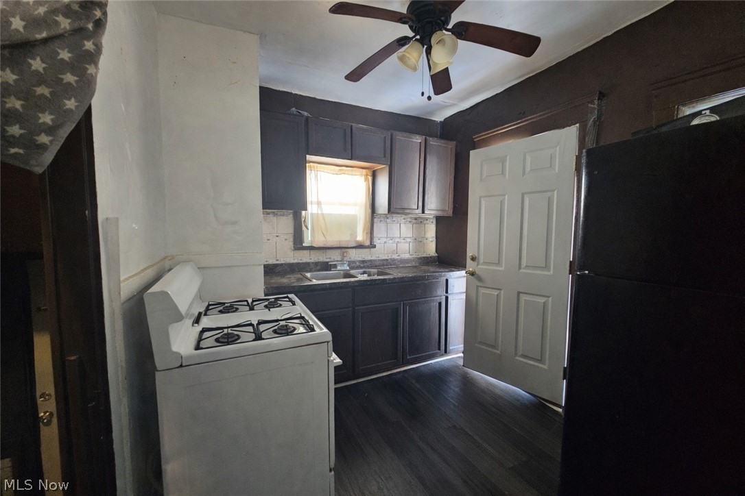 15301 Parkgrove Avenue Cleveland OH 44110