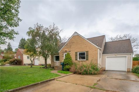 3809 Frazer Avenue NW Canton OH 44709