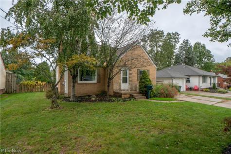 3809 Frazer Avenue NW Canton OH 44709