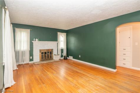3809 Frazer Avenue NW Canton OH 44709