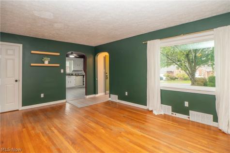 3809 Frazer Avenue NW Canton OH 44709