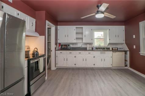 3809 Frazer Avenue NW Canton OH 44709