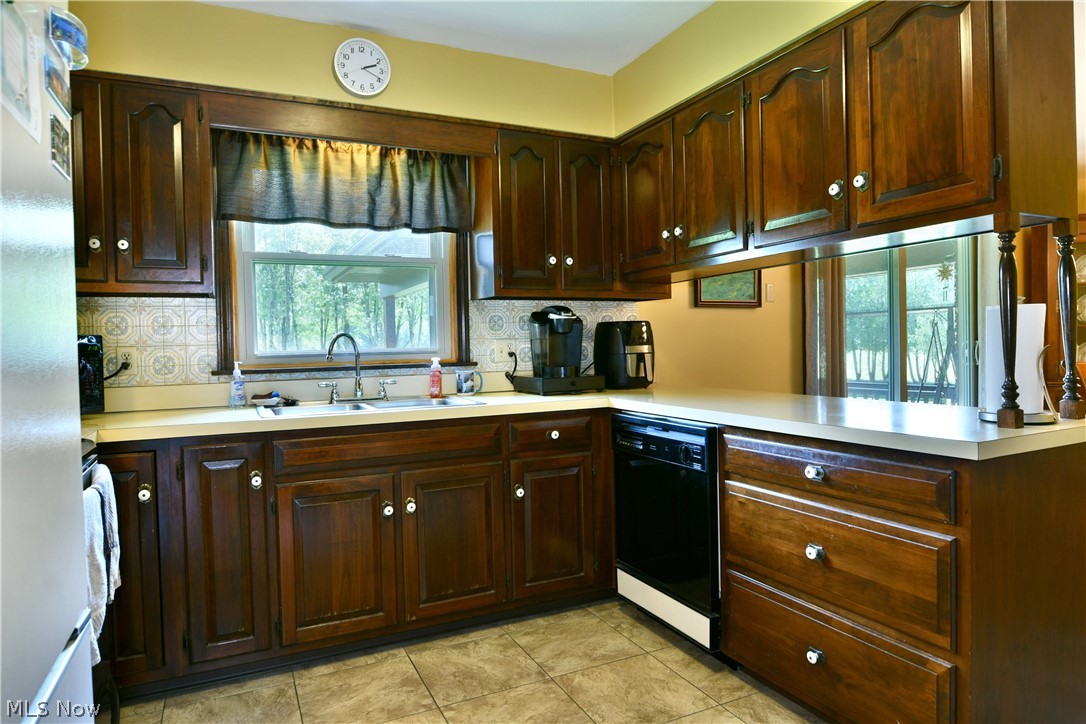 5212 King Graves Road Vienna OH 44473