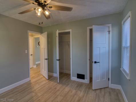 4310 Grantwood Drive Parma OH 44134